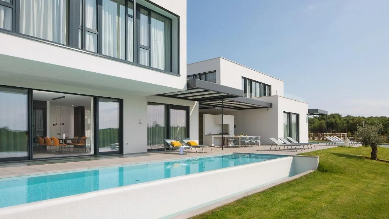 Villa Noble 1 Bale