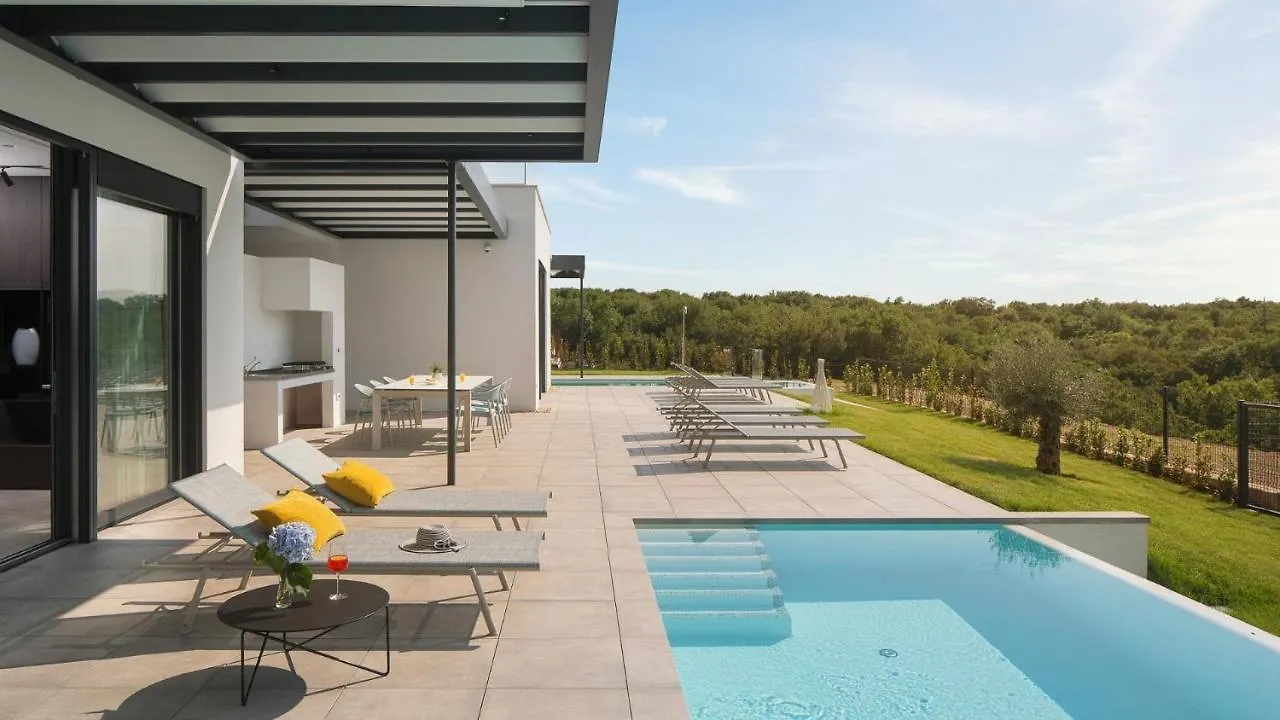 Villa Noble 1 Bale